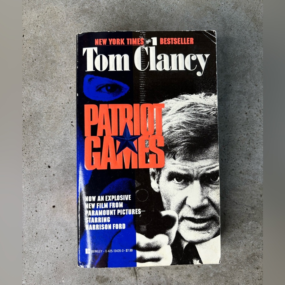 📚2/$22 - Patriot Games - Novel By Tom Clancy - Harrison Ford Movie